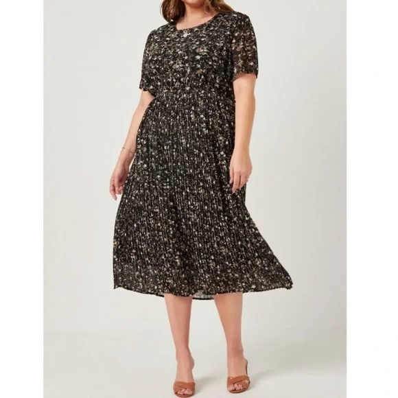 Hayden Pleated Black Floral Printed Short Sleeve Midi Dress. NWT! Sz 2X - Picture 5 of 11